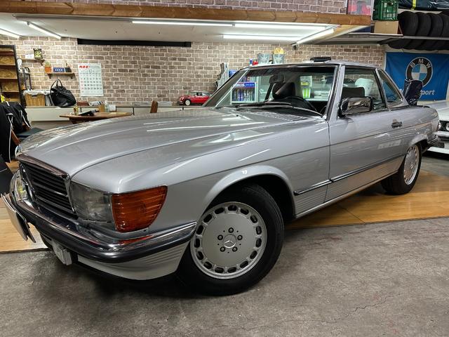 ５６０ＳＬ　ディーラー車(5枚目)