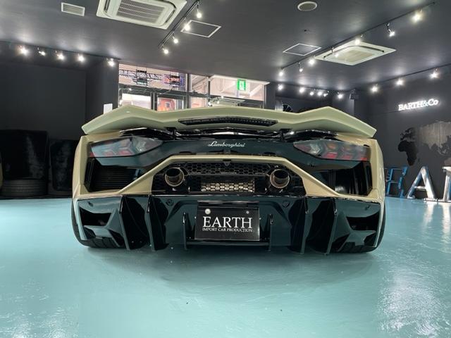 ＬＰ７００－４ロードスター　ＥＡＲＴＨ　ＶＥ０１　公認車　Ｔｏｋｙｏａｕｔｏｓａｌｏｎ２０２２　インポートカー部門優秀賞受賞車両　ＥＡＲＴＨ　ＢＯＤＹＫＩＴオリジナル　ＥＡＲＴＨ　ＶＥ０１コンプリートカー　シートクロコダイル張替　公認車(3枚目)