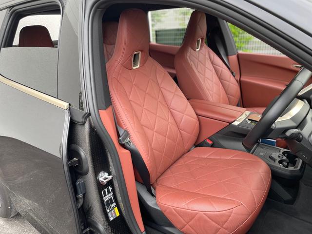 ｉＸ ｘＤｒｉｖｅ　５０　サンルーフ　Ｂｏｗｅｒｓ＆Ｗｉｌｋｉｎｓスピーカー　赤革シート　シートヒーター　シートクーラー　純正ナビゲーション　３６０度カメラ　レンタカーアップ（2枚目）