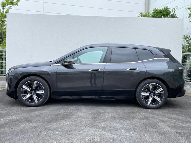 ｉＸ ｘＤｒｉｖｅ　５０　サンルーフ　Ｂｏｗｅｒｓ＆Ｗｉｌｋｉｎｓスピーカー　赤革シート　シートヒーター　シートクーラー　純正ナビゲーション　３６０度カメラ　レンタカーアップ（44枚目）