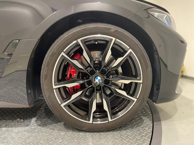 ４シリーズ Ｍ４４０ｉ　ｘＤｒｉｖｅグランクーペ　レッドレザーシート　ハーマンカードンスピーカー　サンルーフ　電動シート　シートヒーター　駐車支援システム　純正ナビゲーション（53枚目）