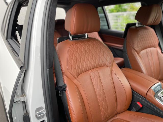 Ｘ７ ｘＤｒｉｖｅ　３５ｄ　Ｍスポーツ　ブラウンレザーシート　シートマッサージ　サンルーフ　３６０度カメラ　純正ナビゲーション　シートヒーター　エアサス（3枚目）