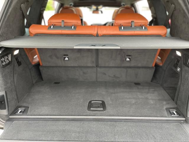 Ｘ７ ｘＤｒｉｖｅ　３５ｄ　Ｍスポーツ　ブラウンレザーシート　シートマッサージ　サンルーフ　３６０度カメラ　純正ナビゲーション　シートヒーター　エアサス（12枚目）
