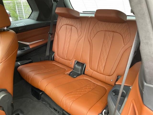 Ｘ７ ｘＤｒｉｖｅ　３５ｄ　Ｍスポーツ　ブラウンレザーシート　シートマッサージ　サンルーフ　３６０度カメラ　純正ナビゲーション　シートヒーター　エアサス（15枚目）