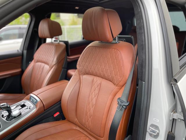 Ｘ７ ｘＤｒｉｖｅ　３５ｄ　Ｍスポーツ　ブラウンレザーシート　シートマッサージ　サンルーフ　３６０度カメラ　純正ナビゲーション　シートヒーター　エアサス（19枚目）