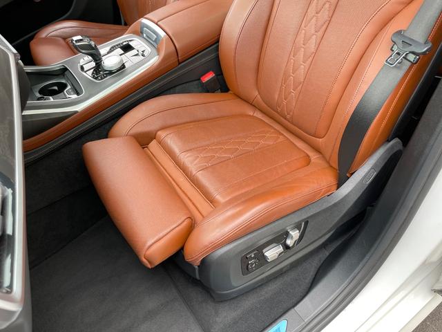 Ｘ７ ｘＤｒｉｖｅ　３５ｄ　Ｍスポーツ　ブラウンレザーシート　シートマッサージ　サンルーフ　３６０度カメラ　純正ナビゲーション　シートヒーター　エアサス（20枚目）