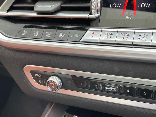Ｘ７ ｘＤｒｉｖｅ　３５ｄ　Ｍスポーツ　ブラウンレザーシート　シートマッサージ　サンルーフ　３６０度カメラ　純正ナビゲーション　シートヒーター　エアサス（35枚目）