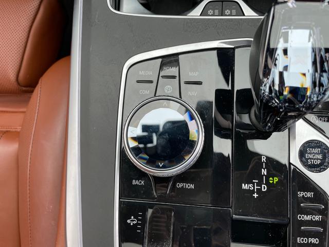 Ｘ７ ｘＤｒｉｖｅ　３５ｄ　Ｍスポーツ　ブラウンレザーシート　シートマッサージ　サンルーフ　３６０度カメラ　純正ナビゲーション　シートヒーター　エアサス（38枚目）