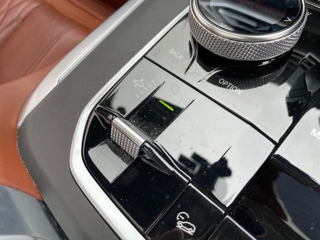 Ｘ７ ｘＤｒｉｖｅ　３５ｄ　Ｍスポーツ　ブラウンレザーシート　シートマッサージ　サンルーフ　３６０度カメラ　純正ナビゲーション　シートヒーター　エアサス（39枚目）