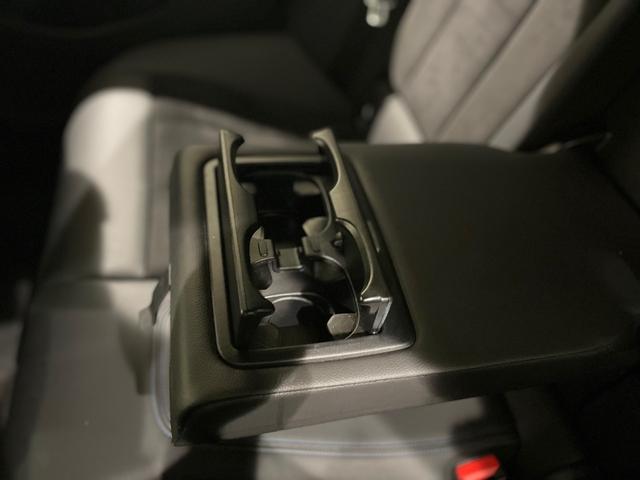 ３シリーズ ３２０ｉツーリング　Ｍスポーツ　アルカンタラシート　シートヒーター　３６０度カメラ　シートヒーター　電動ゲート　電動シート　駐車支援システム　純正ナビゲーション　Ｂｌｕｅｔｏｏｔｈ（11枚目）
