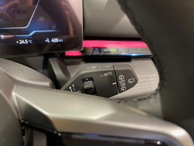 ｉ５ ｅＤｒｉｖｅ　４０ツーリング　Ｍスポーツ　セレクトパッケージ　Ｂ＆Ｗスピーカー　Ｂｌｕｅｔｏｏｔｈ　駐車支援システム　純正ナビゲーション　レンタカーアップ（23枚目）