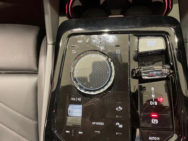 ｉ５ ｅＤｒｉｖｅ　４０ツーリング　Ｍスポーツ　セレクトパッケージ　Ｂ＆Ｗスピーカー　Ｂｌｕｅｔｏｏｔｈ　駐車支援システム　純正ナビゲーション　レンタカーアップ（34枚目）
