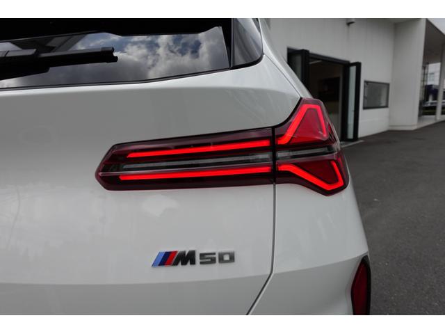 Ｘ３ Ｍ５０　ｘＤｒｉｖｅ　パノラマガラスサンルーフ　ベンチレーションシート　ハーマンカードンスピーカー　全方位カメラ　ヘッドアップディスプレイ　ワイヤレスチャージング　純正２１インチＡＷ　アダプティブヘッドライト　認定中古車（65枚目）