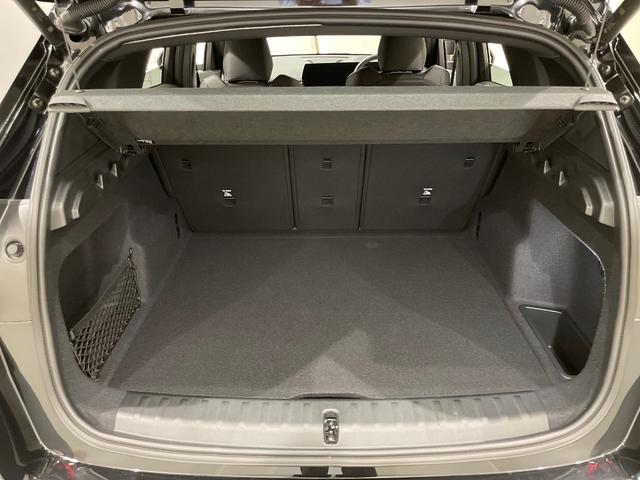 Ｘ１ ｘＤｒｉｖｅ　２０ｄ　Ｍスポーツ　シートヒーター　３６０度カメラ　アクティブクルーズコントロール　障害物センサー　衝突被害軽減ブレーキ　オートトランク　メモリー機能付き電動シート（8枚目）