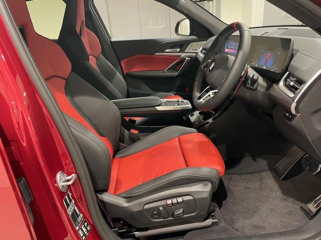Ｘ２ Ｍ３５ｉ　ｘＤｒｉｖｅ　ハーマンカードンスピーカー　アクティブクルーズコントロール　障害物センサー　衝突被害軽減ブレーキ　３６０度カメラ　ＥＴＣ　電動シート　オートトランク（2枚目）