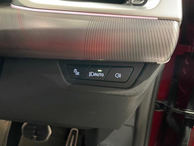 Ｘ２ Ｍ３５ｉ　ｘＤｒｉｖｅ　ハーマンカードンスピーカー　アクティブクルーズコントロール　障害物センサー　衝突被害軽減ブレーキ　３６０度カメラ　ＥＴＣ　電動シート　オートトランク（20枚目）