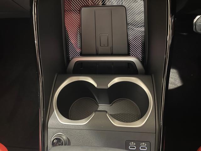 Ｘ２ Ｍ３５ｉ　ｘＤｒｉｖｅ　ハーマンカードンスピーカー　アクティブクルーズコントロール　障害物センサー　衝突被害軽減ブレーキ　３６０度カメラ　ＥＴＣ　電動シート　オートトランク（33枚目）