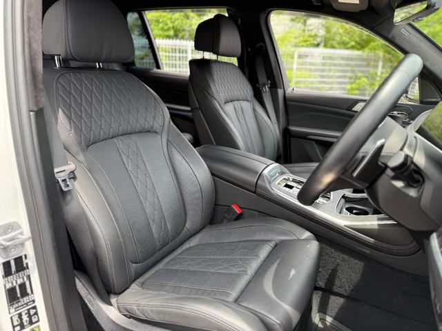 Ｘ７ ｘＤｒｉｖｅ　４０ｄ　Ｍスポーツ　ブラックレザー　ハーマンカードンスピーカー　サンルーフ　障害物センサー　３６０度カメラ　衝突被害軽減ブレーキ　フルセグＴＶ（2枚目）