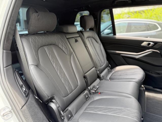 Ｘ７ ｘＤｒｉｖｅ　４０ｄ　Ｍスポーツ　ブラックレザー　ハーマンカードンスピーカー　サンルーフ　障害物センサー　３６０度カメラ　衝突被害軽減ブレーキ　フルセグＴＶ（11枚目）