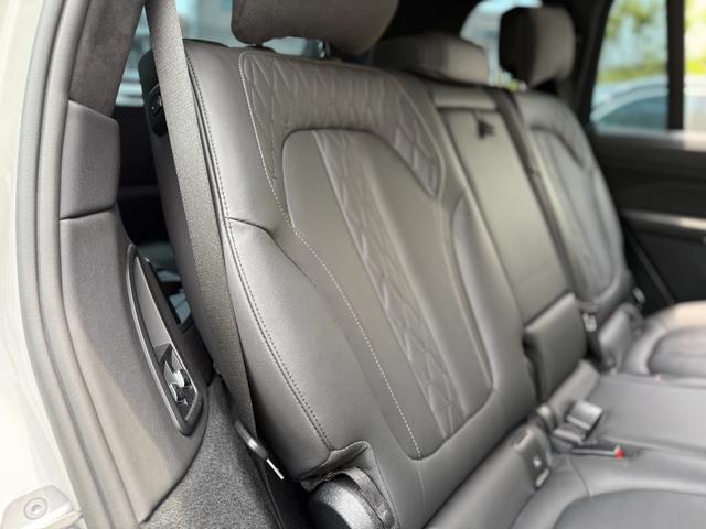 Ｘ７ ｘＤｒｉｖｅ　４０ｄ　Ｍスポーツ　ブラックレザー　ハーマンカードンスピーカー　サンルーフ　障害物センサー　３６０度カメラ　衝突被害軽減ブレーキ　フルセグＴＶ（12枚目）