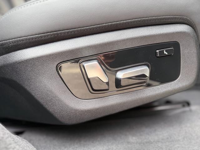 Ｘ７ ｘＤｒｉｖｅ　４０ｄ　Ｍスポーツ　ブラックレザー　ハーマンカードンスピーカー　サンルーフ　障害物センサー　３６０度カメラ　衝突被害軽減ブレーキ　フルセグＴＶ（14枚目）
