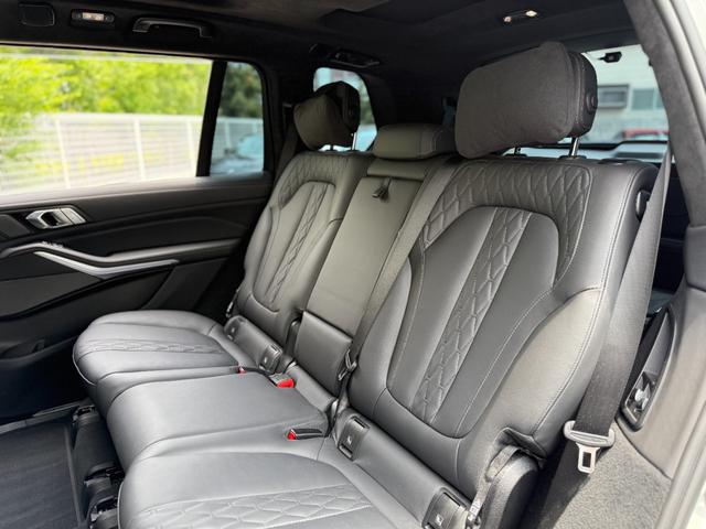 Ｘ７ ｘＤｒｉｖｅ　４０ｄ　Ｍスポーツ　ブラックレザー　ハーマンカードンスピーカー　サンルーフ　障害物センサー　３６０度カメラ　衝突被害軽減ブレーキ　フルセグＴＶ（15枚目）