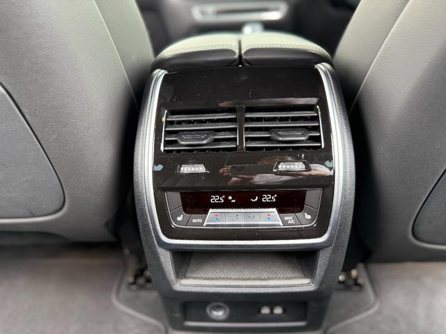 Ｘ７ ｘＤｒｉｖｅ　４０ｄ　Ｍスポーツ　ブラックレザー　ハーマンカードンスピーカー　サンルーフ　障害物センサー　３６０度カメラ　衝突被害軽減ブレーキ　フルセグＴＶ（21枚目）