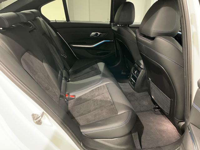 ３シリーズ ３２０ｄ　ｘＤｒｉｖｅ　Ｍスポーツ　３６０度カメラ　アクティブクルーズコントロール　障害物センサー　衝突被害軽減ブレーキ　元レンタカー　オートトランク　電動シート（8枚目）