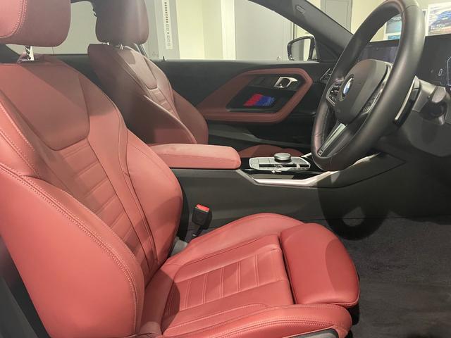 ２シリーズ Ｍ２４０ｉ　ｘＤｒｉｖｅクーペ　元レンタカー　レッドレザー　アクティブクルーズコントロール　衝突被害軽減ブレーキ　障害物センサー　３６０度カメラ　フロントカメラ（2枚目）