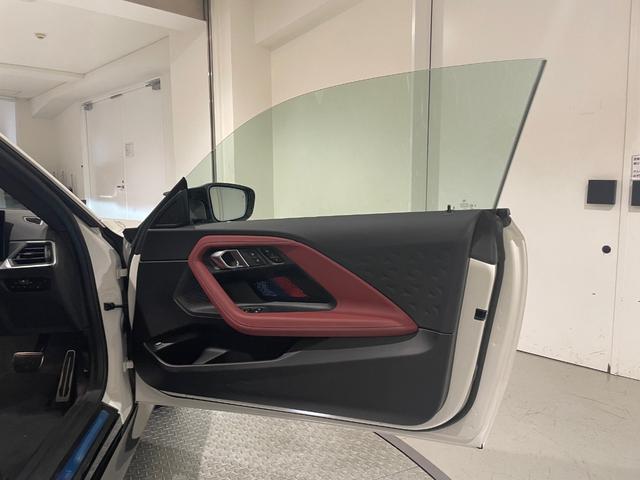 ２シリーズ Ｍ２４０ｉ　ｘＤｒｉｖｅクーペ　元レンタカー　レッドレザー　アクティブクルーズコントロール　衝突被害軽減ブレーキ　障害物センサー　３６０度カメラ　フロントカメラ（5枚目）