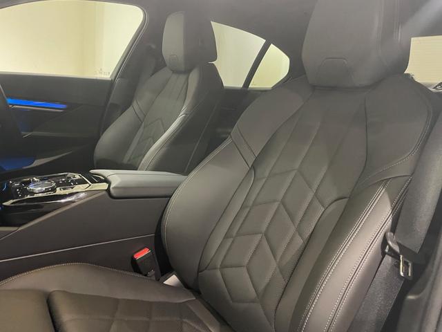 ５シリーズ ５２３ｄ　ｘＤｒｉｖｅ　Ｍスポーツ　セレクトパッケージ　ハーマンカードンスピーカー　サンルーフ　衝突被害軽減ブレーキ　アクティブクルーズコントロール　３６０度カメラ（13枚目）
