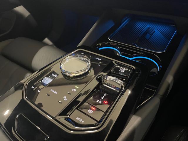 ５シリーズ ５２３ｄ　ｘＤｒｉｖｅ　Ｍスポーツ　セレクトパッケージ　ハーマンカードンスピーカー　サンルーフ　衝突被害軽減ブレーキ　アクティブクルーズコントロール　３６０度カメラ（35枚目）