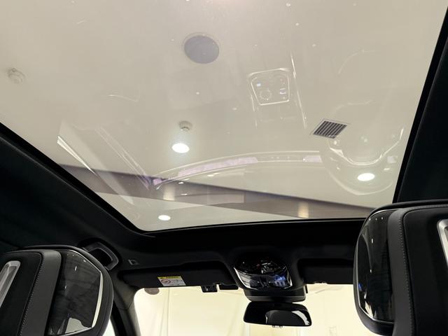 ７シリーズ ７４０ｉ　エクセレンス　アクティブクルーズコントロール　駐車支援システム　ブラックレザーシート　サンルーフ　純正ナビゲーション（21枚目）