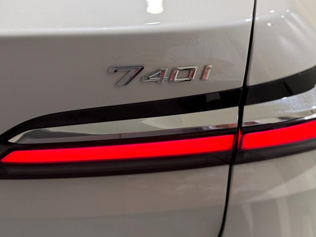 ７シリーズ ７４０ｉ　エクセレンス　アクティブクルーズコントロール　駐車支援システム　ブラックレザーシート　サンルーフ　純正ナビゲーション（44枚目）