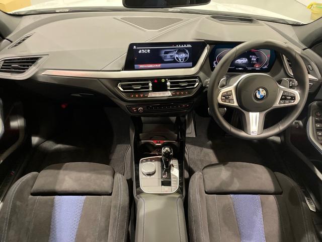 １シリーズ Ｍ１３５ｉ　ｘＤｒｉｖｅ　アルカンタラシート　ヘッドアップディスプレイ　純正ナビゲーション　駐車支援システム　シートヒーター（18枚目）