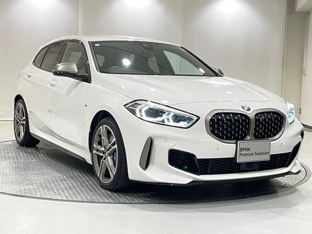 １シリーズ Ｍ１３５ｉ　ｘＤｒｉｖｅ　アルカンタラシート　ヘッドアップディスプレイ　純正ナビゲーション　駐車支援システム　シートヒーター（40枚目）