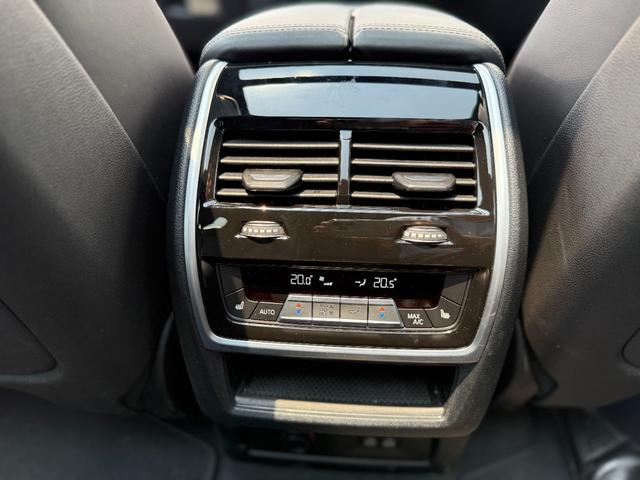 Ｘ７ ｘＤｒｉｖｅ　４０ｄ　Ｍスポーツ　ｈａｒｍａｎ／ｋａｒｄｏｎスピーカー　エアサスペンション　黒革シート　サンルーフ　電動シート　駐車支援　シートヒーター　シートクーラー（17枚目）