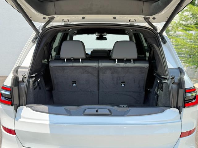 Ｘ７ ｘＤｒｉｖｅ　４０ｄ　Ｍスポーツ　ｈａｒｍａｎ／ｋａｒｄｏｎスピーカー　エアサスペンション　黒革シート　サンルーフ　電動シート　駐車支援　シートヒーター　シートクーラー（32枚目）