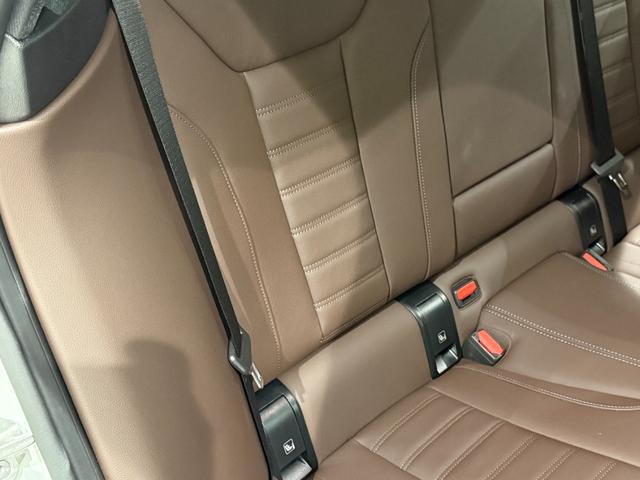 ｉ４ ｅＤｒｉｖｅ　４０　Ｍスポーツ　茶革シート　シートヒーター　ヘッドアップディスプレイ　３６０度カメラ　純正ナビゲーションシステム　駐車支援システム　アクティブクルーズコントロール（10枚目）