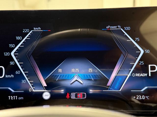 ｉ４ ｅＤｒｉｖｅ　４０　Ｍスポーツ　茶革シート　シートヒーター　ヘッドアップディスプレイ　３６０度カメラ　純正ナビゲーションシステム　駐車支援システム　アクティブクルーズコントロール（23枚目）