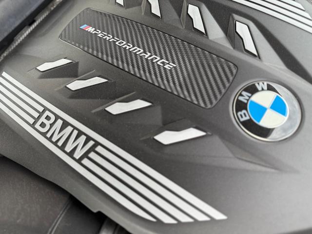Ｘ７ Ｍ５０ｉ　リアエンターテイメント　ブラウンレザーシート　パノラマサンルーフ　セレクトパッケージ　純正ナビゲーションシステム　フルセグテレビ　３６０度カメラ　ｈａｒｍａｎ／ｋａｒｄｏｎスピーカー（63枚目）