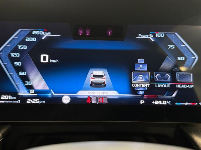 Ｘ１ Ｍ３５ｉ　ｘＤｒｉｖｅ　ハーマンカードンスピーカー　純正ナビゲーションシステム（カーブドディスプレイ）アクティブクルーズコントロール　ハンズオフシステム　駐車支援システム　３６０度カメラ　バックカメラ　ＬＥＤヘッドライト（25枚目）