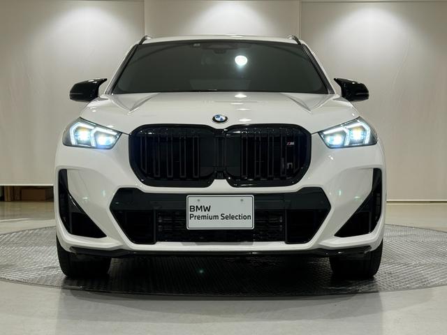 Ｘ１ Ｍ３５ｉ　ｘＤｒｉｖｅ　ハーマンカードンスピーカー　純正ナビゲーションシステム（カーブドディスプレイ）アクティブクルーズコントロール　ハンズオフシステム　駐車支援システム　３６０度カメラ　バックカメラ　ＬＥＤヘッドライト（35枚目）