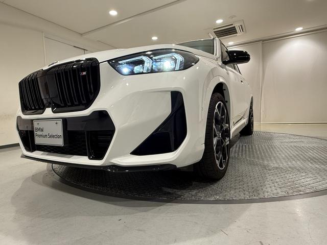 Ｘ１ Ｍ３５ｉ　ｘＤｒｉｖｅ　ハーマンカードンスピーカー　純正ナビゲーションシステム（カーブドディスプレイ）アクティブクルーズコントロール　ハンズオフシステム　駐車支援システム　３６０度カメラ　バックカメラ　ＬＥＤヘッドライト（39枚目）