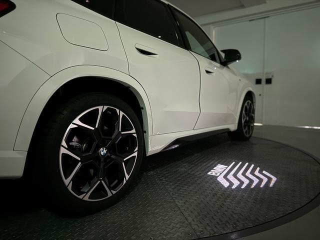 Ｘ１ Ｍ３５ｉ　ｘＤｒｉｖｅ　ハーマンカードンスピーカー　純正ナビゲーションシステム（カーブドディスプレイ）アクティブクルーズコントロール　ハンズオフシステム　駐車支援システム　３６０度カメラ　バックカメラ　ＬＥＤヘッドライト（52枚目）