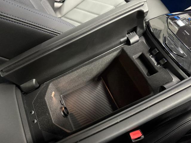 ５シリーズ ５２３ｉ　Ｍスポーツ　アクティブクルーズコントロール　ハンズオフシステム（手放し運転）　３６０度カメラ　駐車支援システム　電動トランク　純正ナビ　ＬＥＤヘッドライト　ＥＴＣ　フルセグテレビ　元レンタカー（37枚目）