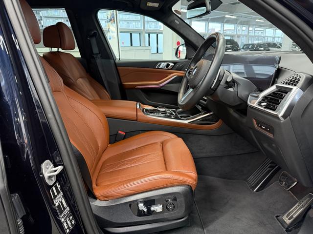 Ｘ７ ｘＤｒｉｖｅ　４０ｄ　Ｍスポーツ　ブラウンレザーシート　パノラマガラスサンルーフ　アクティブクルーズコントロール　ハーマンカードンスピーカー　３６０度カメラ　純正ナビ　ＬＥＤヘッドライト　元レンタカー（2枚目）