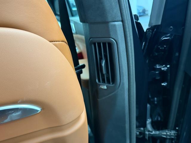 Ｘ７ ｘＤｒｉｖｅ　４０ｄ　Ｍスポーツ　ブラウンレザーシート　パノラマガラスサンルーフ　アクティブクルーズコントロール　ハーマンカードンスピーカー　３６０度カメラ　純正ナビ　ＬＥＤヘッドライト　元レンタカー（21枚目）