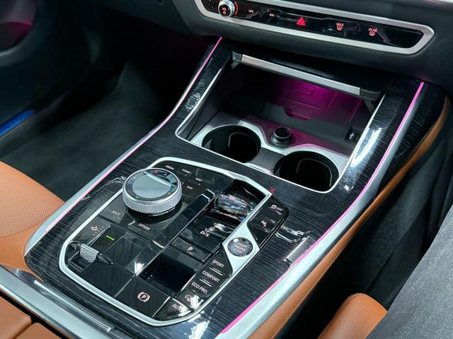 Ｘ７ ｘＤｒｉｖｅ　４０ｄ　Ｍスポーツ　ブラウンレザーシート　パノラマガラスサンルーフ　アクティブクルーズコントロール　ハーマンカードンスピーカー　３６０度カメラ　純正ナビ　ＬＥＤヘッドライト　元レンタカー（29枚目）