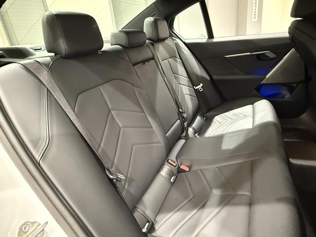 ５シリーズ ５２３ｄ　ｘＤｒｉｖｅ　Ｍスポーツ　アクティブクルーズコントロール　オートトランク　シートヒーター　衝突被害軽減ブレーキ　障害物センサー　３６０度カメラ　フロントカメラ（9枚目）